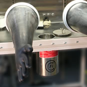 Cold Wells for Glove Boxes